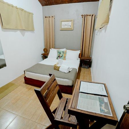 Lumban Spacio Caliraya Bed & Breakfast מראה חיצוני תמונה