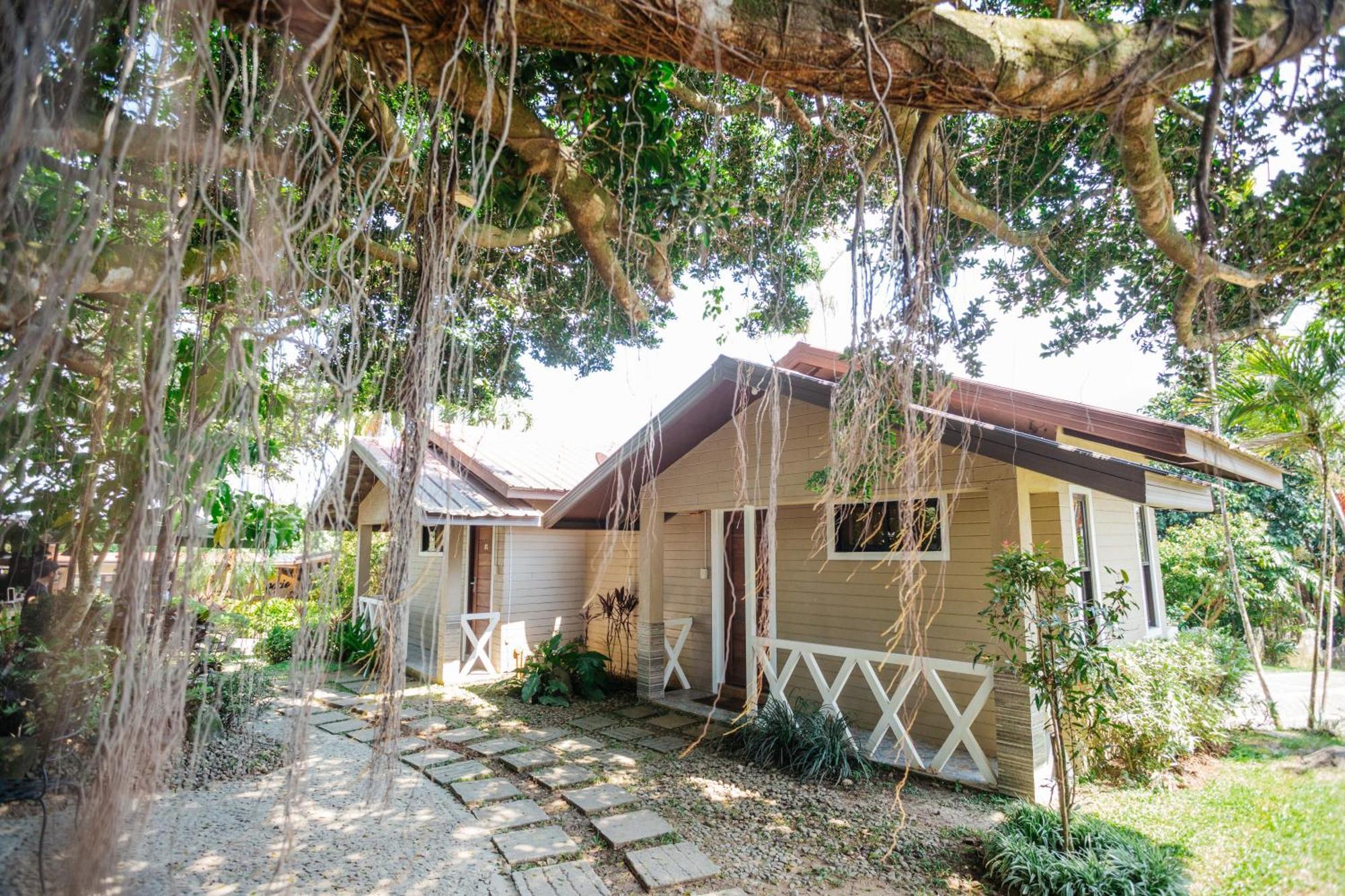 Lumban Spacio Caliraya Bed & Breakfast מראה חיצוני תמונה