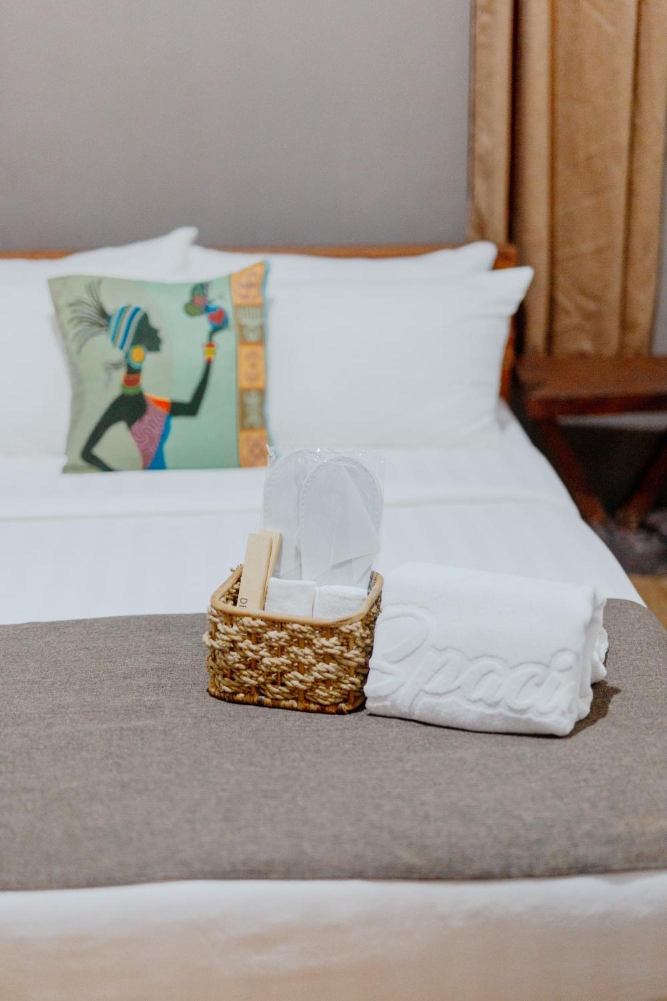 Lumban Spacio Caliraya Bed & Breakfast מראה חיצוני תמונה