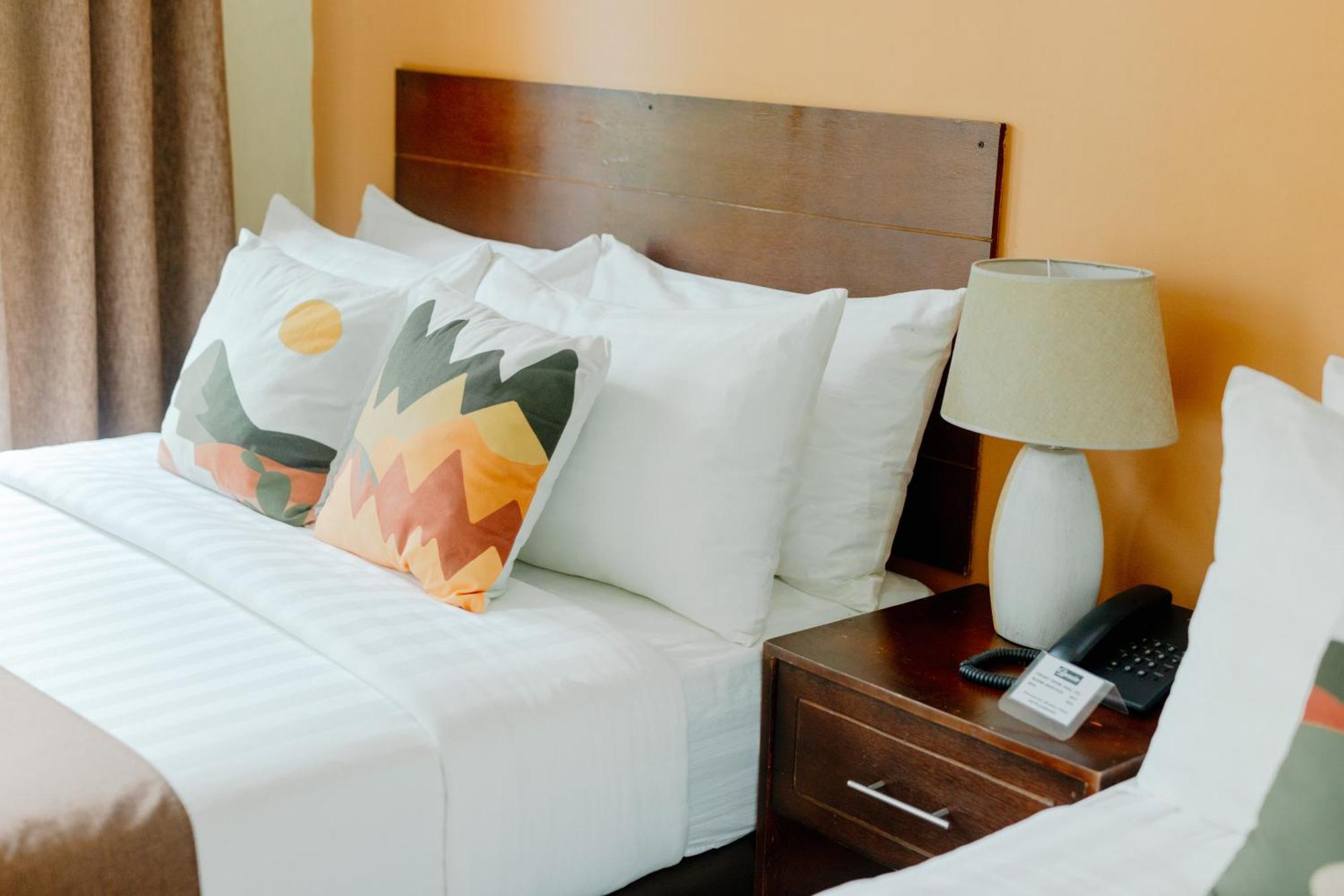 Lumban Spacio Caliraya Bed & Breakfast מראה חיצוני תמונה