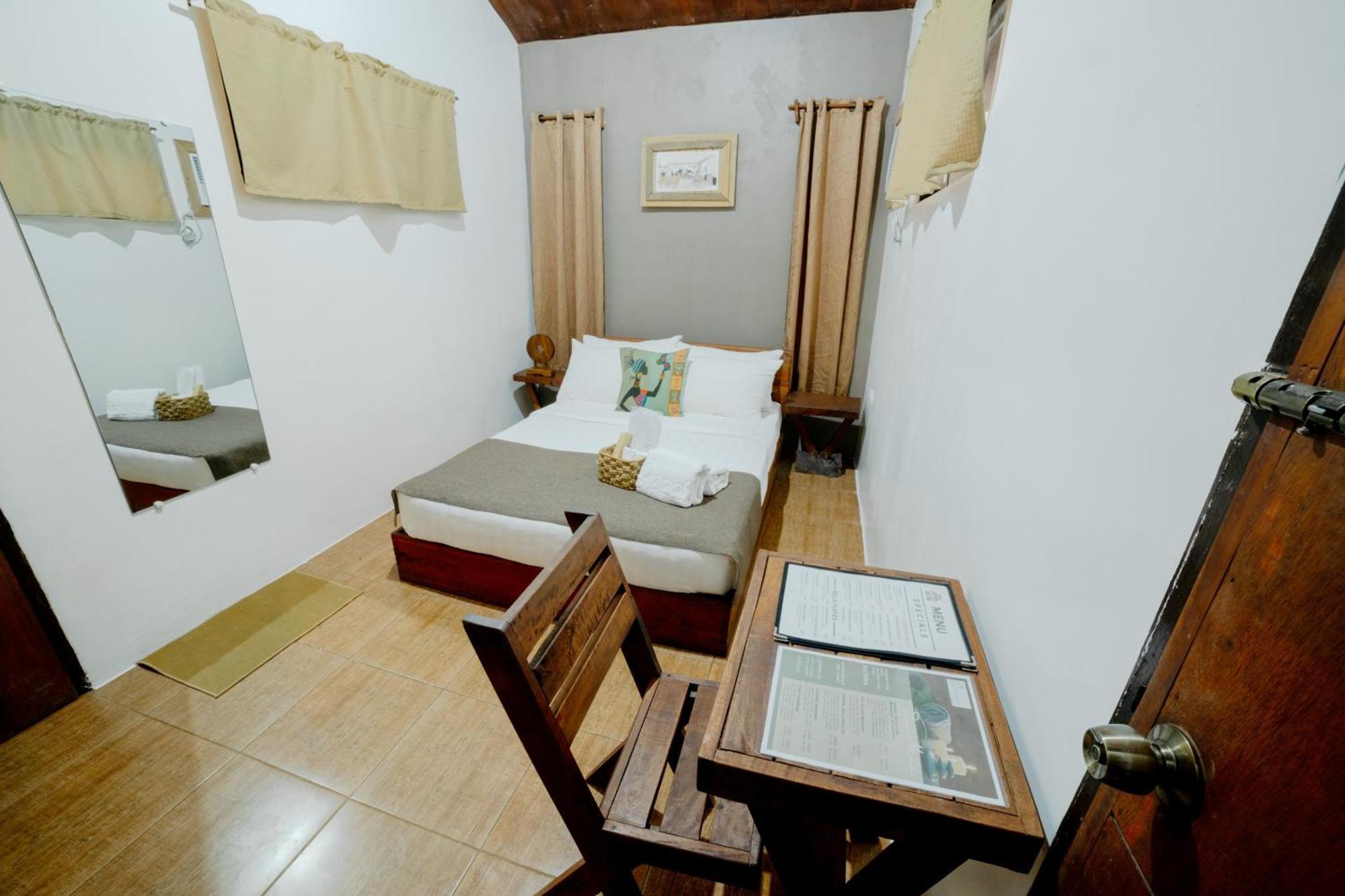 Lumban Spacio Caliraya Bed & Breakfast מראה חיצוני תמונה