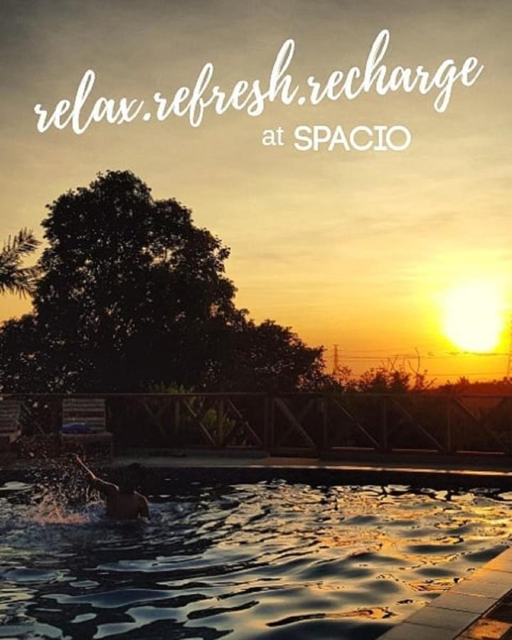 Lumban Spacio Caliraya Bed & Breakfast מראה חיצוני תמונה